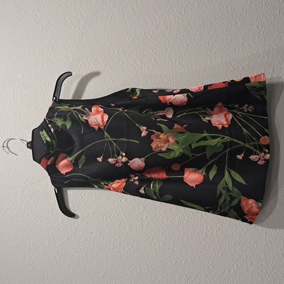 Ted Baker London  Women's Floral Black Top - Picture 5 of 12